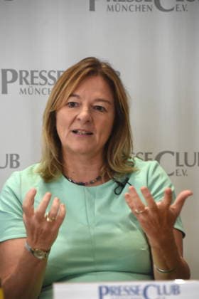 Anja Berger Stadträtin. München 07.10.2026 Presseclub München Eigenveranstaltung: Nach der Wiesn ist vor der Wiesn Das Rekord-Oktoberfest. Eine unterhaltsame Bilanz des größten Volksfestes der Welt mit Wirten, Pfarrern, Kellnerinnen, Trachtlern und Politikerinnen Foto Muenchen