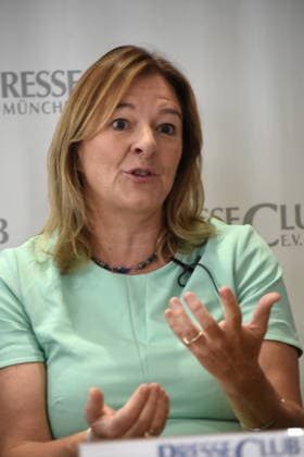 Anja Berger Stadträtin. München 07.10.2026 Presseclub München Eigenveranstaltung: Nach der Wiesn ist vor der Wiesn Das Rekord-Oktoberfest. Eine unterhaltsame Bilanz des größten Volksfestes der Welt mit Wirten, Pfarrern, Kellnerinnen, Trachtlern und Politikerinnen Foto Muenchen