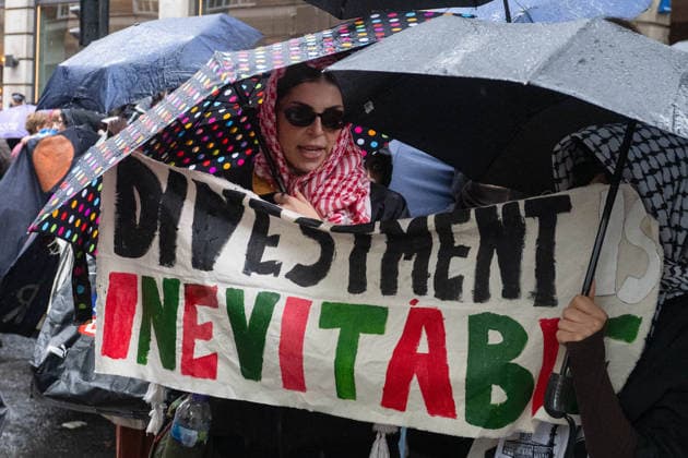 Pro-Palestinian protesters march In London LONDON, UNITED KINGDOM - OCTOBER 7: Pro-Palestinian demonstrators and students take part in a protest on the third anniversary of the October 7, 2023 attacks on Gaza in London, United Kingdom, on October 7, 2026. Protestors called for an end to Israeli military operations in Gaza and expressed solidarity with the Palestinian people. Thomas Krych Anadolu London United Kingdom. Editorial use only. Please get in touch for any other usage. Copyright: x2026xAnadoluxThomasxKrychx