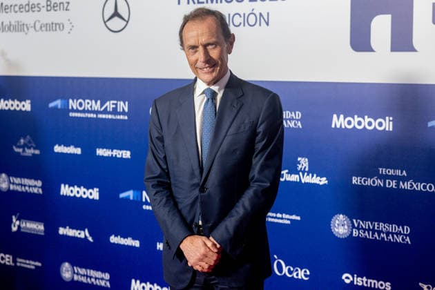 3rd Annual Hispanic Influence Awards Former soccer player Emilio Butragueno during the 3rd Annual Hispanic Influence Awards ceremony on October 7, 2026, in Madrid, Spain. The main objective of the Hispanic Influence Awards is to recognize excellence, talent, creativity, and leadership of individuals and institutions that strengthen the ties between the Spanish-speaking community and promote Hispanic values on a global scale. OCTOBER 7, 2026 HISPANIC INFLUENCE AWARDS SPANISH-SPEAKERS HISPANIC IDENTITY Madrid Madrid, Spain Copyright: xRicardoxRubiox 7827130