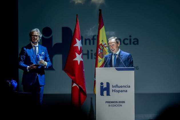 3rd Annual Hispanic Influence Awards Former soccer player Emilio Butragueno speaks during the 3rd Annual Hispanic Influence Awards ceremony on October 7, 2026, in Madrid, Spain. The main objective of the Hispanic Influence Awards is to recognize excellence, talent, creativity, and leadership of individuals and institutions that strengthen ties within the Spanish-speaking community and promote Hispanic values globally. OCTOBER 7, 2026 HISPANIC INFLUENCE AWARDS SPANISH-SPEAKERS HISPANIC IDENTITY Madrid Madrid, Spain Copyright: xRicardoxRubiox 7827313