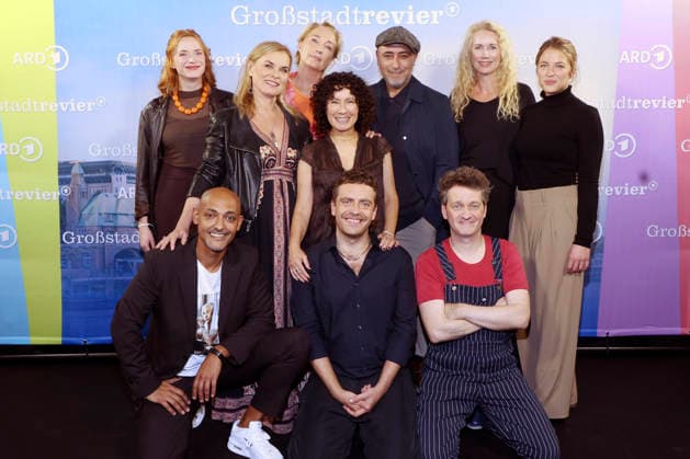 Sofie Junker, Patrick Abozen, Andrea Lüdke, Saskia Fischer, Maria Ketikidou, Enrique Fiß, Özgür Karadeniz, Sven Fricke, Dorothea Schenck und Dorothea Schenck beim Photocall zu 40 Jahre der ARD-Serie Großstadtrevier in der Astor Film Lounge. Hamburg, 07.10,.2026