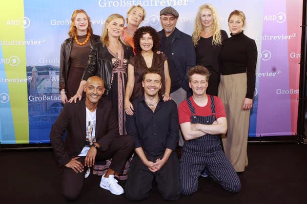 Sofie Junker, Patrick Abozen, Andrea Lüdke, Saskia Fischer, Maria Ketikidou, Enrique Fiß, Özgür Karadeniz, Sven Fricke, Dorothea Schenck und Dorothea Schenck beim Photocall zu 40 Jahre der ARD-Serie Großstadtrevier in der Astor Film Lounge. Hamburg, 07.10,.2026