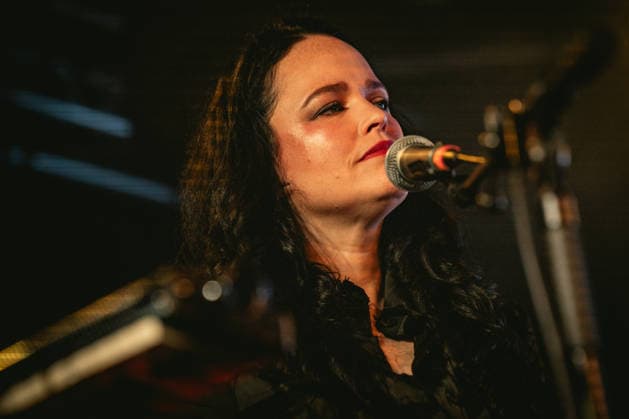 The Magic Numbers live in Malmoe, Sweden Malmo, Sweden. 07th, October 2026. The English alternative rock band The Magic Numbers performs a live concert at Plan B in Malmo. Here musician Angela Gannon is seen live on stage. Sweden, Malmö, Plan B Copyright: xGonzalesxPhoto JoexMillerx