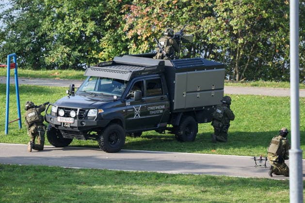 BELARUS, MINSK - OCTOBER 8, 2026: A vehicle is seen during the final phase of the Eurasia-Antiterror 2026 counter-terrorism exercise by relevant agencies of the CIS and SCO member states. The drill is held as part of the 2026 CIS and SCO Counter-Terrorism Forum. Maxim Malinovsky TASS 98945551