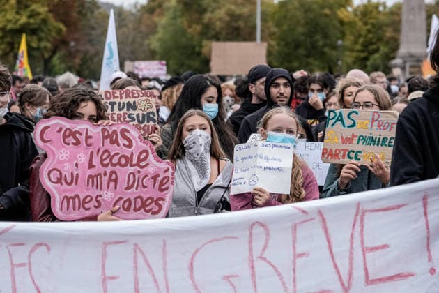 Protest against eduction conditions continues in Nancy NANCY, FRANCE - OCTOBER 8: Students holding placards take to the streets to protest education conditions in Nancy, France, on October 8, 2026. Students are taking part in a nationwide high-school mobilization over school conditions and demands for greater education resources, while security units remain deployed around several locations in the city. Muhammed Said Tako Anadolu Nancy France. Editorial use only. Please get in touch for any other usage. Copyright: x2026xAnadoluxMuhammedxSaidxTakox