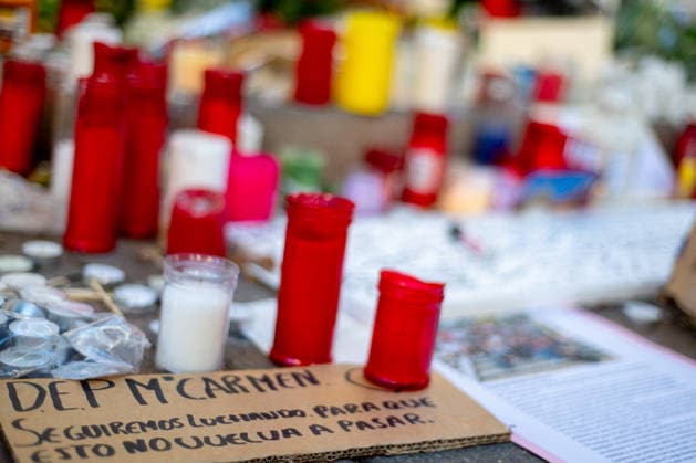 October 8, 2026, Madrid, Spain: A sign reading Rest in peace, Maricarmen. We will keep fighting to make sure this never happens again, with the Spanish text Descansa en paz, Maricarmen. Seguiremos luchando para que esto no vuelva a pasar, is seen among candles and handwritten messages outside the home of Maricarmen. The tribute follows the death in hospital of the 87 year old woman, whose eviction sparked protests over Spains housing crisis. Madrid, Spain, October 8, 2026 Madrid Spain - ZUMAc317 20261008_zip_c317_001 Copyright: xAdelinaxCobosx