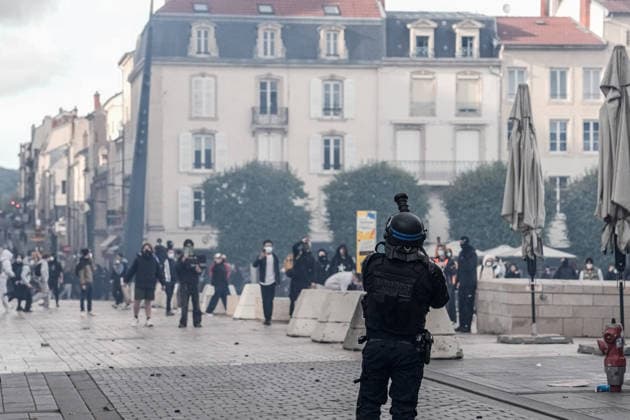 Protest against eduction conditions continues in Nancy NANCY, FRANCE - OCTOBER 8: Police intervene with tear gas during student protest against education conditions in Nancy, France, on October 8, 2026. Students took part in a nationwide high-school mobilization over school conditions and demands for greater education resources. Muhammed Said Tako Anadolu Nancy France. Editorial use only. Please get in touch for any other usage. Copyright: x2026xAnadoluxMuhammedxSaidxTakox