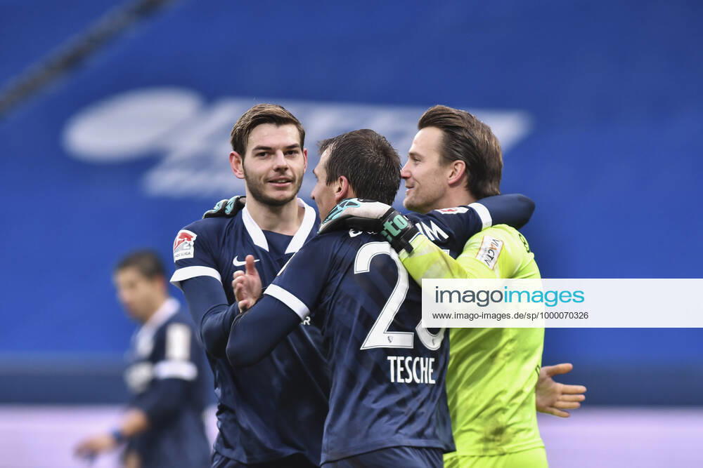 Schlussjubel Schlußjubel Emotion Freude der Mannschaft von Bochum 02.01.2021 Fussball, 2.Bundesliga, VfL Bochum vs. Darmstadt 98, Vonovia Ruhrstadion, Bochum, DFB DFL REGULATIONS PROHIBIT ANY USE OF PHOTOGRAPHS AS IMAGE SEQUENCES AND OR QUASI-VIDEO