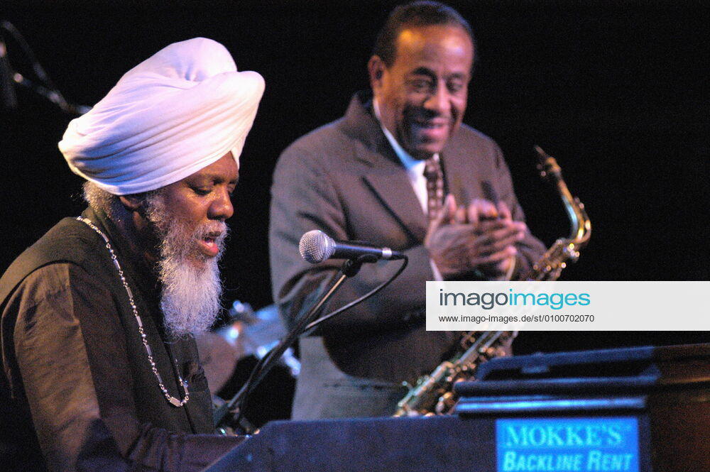 41 Konzert: Doc Lonnie Smith (li.) & Lou Donaldson im Blue Note in Milano, Pianist, Klavier, Saxophonist, Saxophon, Jazz, Turban, Musik, Mailand Italien, Italy