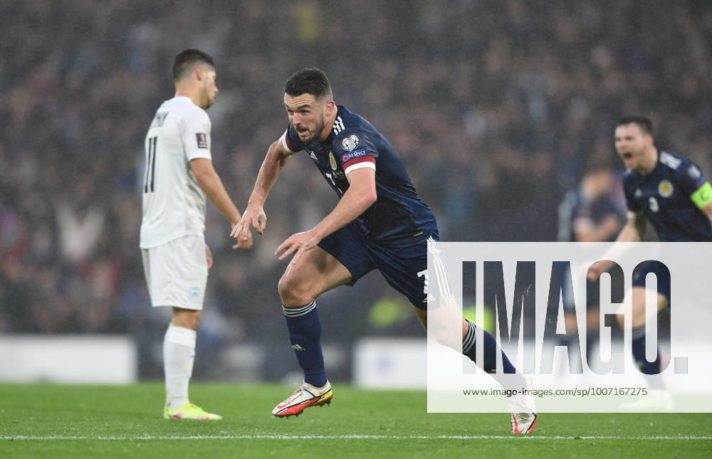Glasgow, Scotland, 9th October 2021. John McGinn of Scotland scores Scotlands 1st goal during the FIFA World Cup, WM, Weltmeisterschaft, Fussball qualifiers match at Hampden Park, Glasgow. Picture credit should read: Neil Hanna Sportimage . SPI-1226-0015
