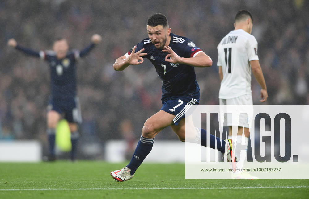 Glasgow, Scotland, 9th October 2021. John McGinn of Scotland scores Scotlands 1st goal during the FIFA World Cup, WM, Weltmeisterschaft, Fussball qualifiers match at Hampden Park, Glasgow. Picture credit should read: Neil Hanna Sportimage . SPI-1226-0016