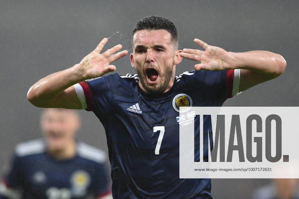 Glasgow, Scotland, 9th October 2021. John McGinn of Scotland scores ScotlandÕs 1st goal during the FIFA World Cup, WM, Weltmeisterschaft, Fussball qualifiers match at Hampden Park, Glasgow. Picture credit should read: Neil Hanna Sportimage . SPI-1226-0049