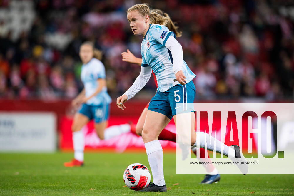 Julie Blakstad of Norway during the FIFA Women s World Cup Qualifier football match between Poland and Norway on October 21, 2021 in Lodz. Photo: Vegard Wivestad Grott BILDBYRAN kod VG VG0187 bbeng fotball soccer football fotboll FIFA World Cup, WM, Weltmeisterschaft, Fussball qualifiers vm-kvalifisering kvinner vm kvalik landskamp dam norge norway poland polen