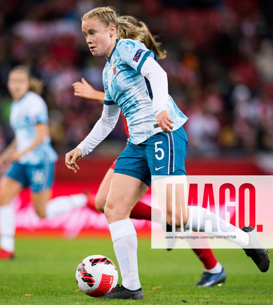 Julie Blakstad of Norway during the FIFA Women s World Cup Qualifier football match between Poland and Norway on October 21, 2021 in Lodz. Photo: Vegard Wivestad Grott BILDBYRAN kod VG VG0187 bbeng fotball soccer football fotboll FIFA World Cup, WM, Weltmeisterschaft, Fussball qualifiers vm-kvalifisering kvinner vm kvalik landskamp dam norge norway poland polen