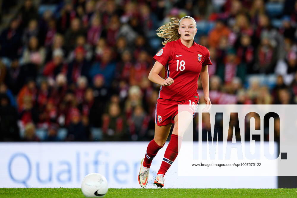 Frida Maanum of Norway during the FIFA Women s World Cup Qualifier football match between Norway and Belgium on October 26, 2021 in Oslo. Photo: Vegard Wivestad Grott BILDBYRAN kod VG VG0190 bbeng fotball soccer football fotboll FIFA World Cup, WM, Weltmeisterschaft, Fussball qualifiers vm-kvalifisering kvinner vm kvalik landskamp dam norge norway belgium belgia belgien