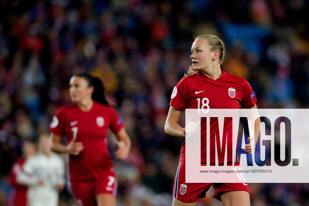 Frida Maanum of Norway during the FIFA Women s World Cup Qualifier football match between Norway and Belgium on October 26, 2021 in Oslo. Photo: Vegard Wivestad Grott BILDBYRAN kod VG VG0190 bbeng fotball soccer football fotboll FIFA World Cup, WM, Weltmeisterschaft, Fussball qualifiers vm-kvalifisering kvinner vm kvalik landskamp dam norge norway belgium belgia belgien