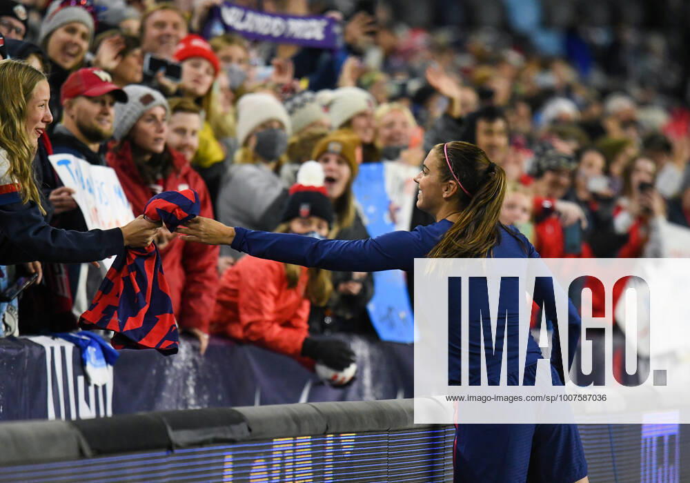 SAINT PAUL, MN - OCTOBER 26: United States forward Alex Morgan (13) gives her jersey to a fan after a friendly soccer match between Korea Republic and the United States on Oct 26, 2021 at Allianz Field in Saint Paul, MN. (Photo by Nick Wosika Icon Sportswire) SOCCER: OCT 26 Women s - USA v Korea Icon2021102622