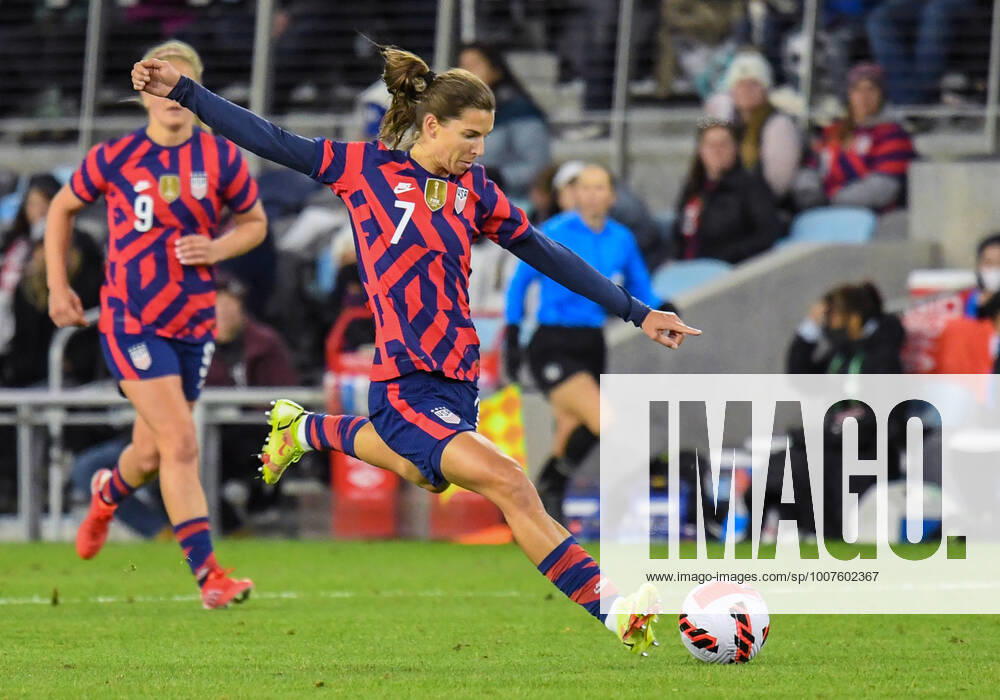 SAINT PAUL, MN - OCTOBER 26: United States forward Tobin Heath (7) takes a shot on goal during a friendly soccer match between Korea Republic and the United States on Oct 26, 2021 at Allianz Field in Saint Paul, MN. (Photo by Nick Wosika Icon Sportswire) SOCCER: OCT 26 Women s - USA v Korea Icon2021102650