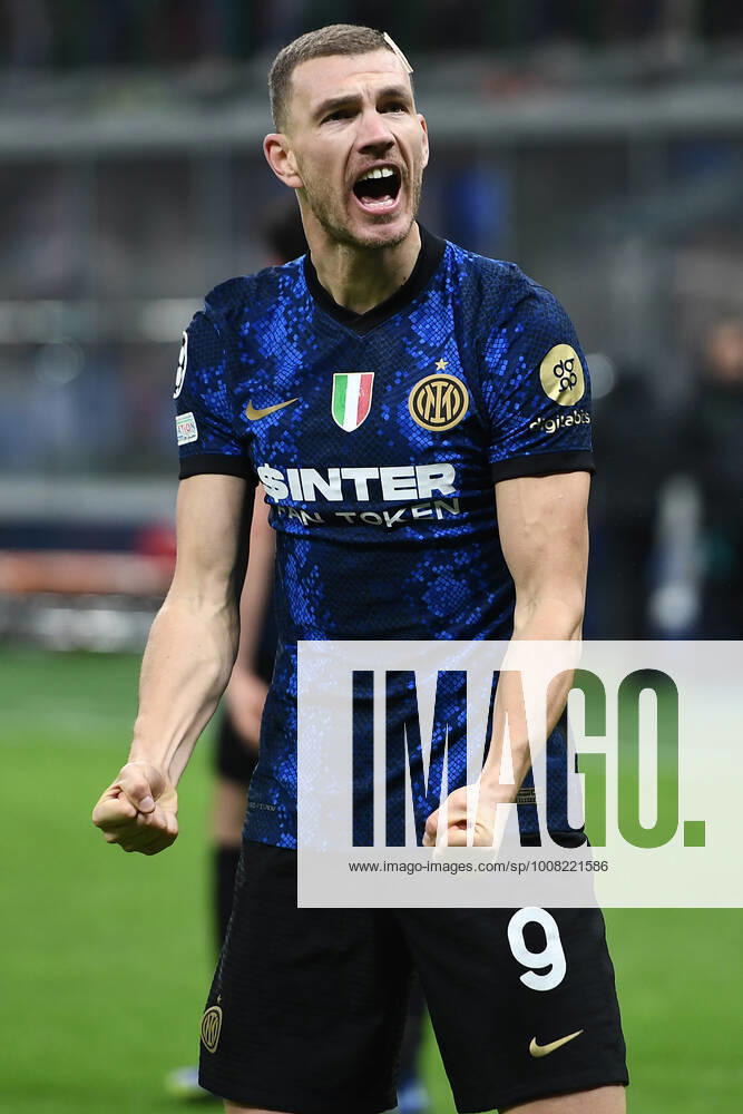 Db Milano 24 11 2021 - Champions League Inter-Shakhtar Donetsk foto Daniele Buffa Image nella foto: esultanza gol Edin Dzeko
