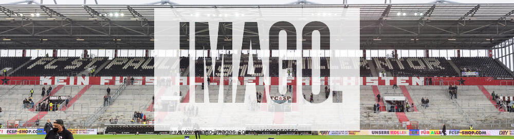 Fußball (Herren), Saison 2021 2022, 2. Bundesliga, 5. Spieltag, FC St. Pauli - SSV Jahn Regensburg, Millerntorstadion, 29.08.2021 FC ST PAULI 1910 MILLERNTOR - KEIN FUSSBALL DEN FASCHISTEN Schriftzüge auf der Ost-Tribüne des Millerntorstadions. Hamburg Deutschland