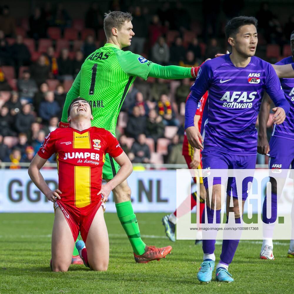 DEVENTER, Stadium De Adelaarshorst, 13-02-2022 , season 2021 2022 , Dutch Eredivisie. Final result 1-4, GA Eagles player Inigo Cordoba dejected after a missed chance during the match Go Ahead Eagles - AZ Go Ahead Eagles - AZ x15370506x