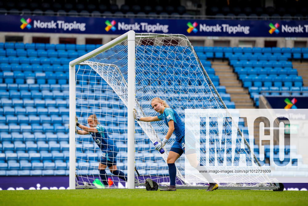 Goalkeeper Sunniva Skoglund of the Norwegian women s national football team during a training session on June 21, 2022 in Oslo. Photo: Vegard Grott BILDBYRAN kod VG VG0303 bbeng fotboll football soccer fotball press event mixed zone pressetreff norge norway dam precamp