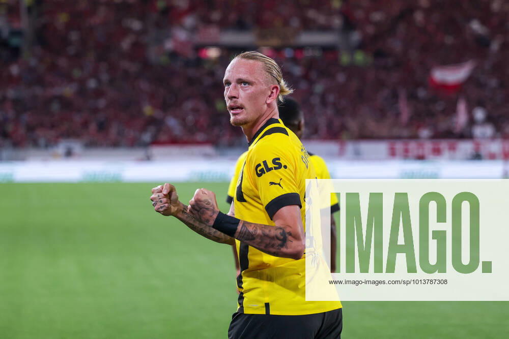 Fussball, Saison 2022 2023, 1. Bundesliga, SC Freiburg - Borussia Dortmund, Marius Wolf (Borussia Dortmund), Foto: Dennis Ewert RHR-FOTO xRHR-FOTO DEx