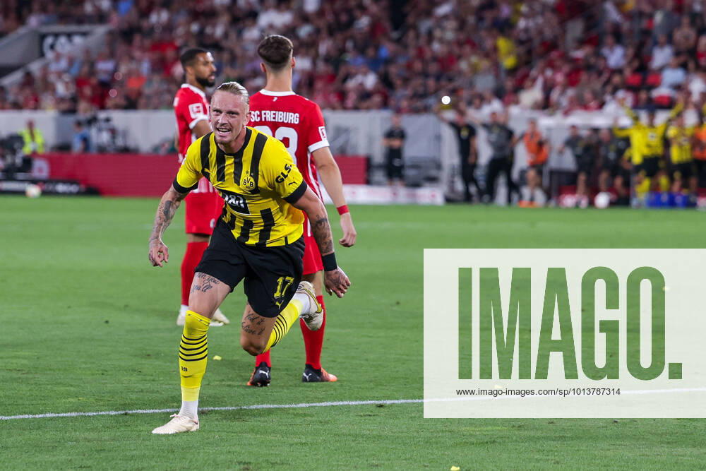 Fussball, Saison 2022 2023, 1. Bundesliga, SC Freiburg - Borussia Dortmund, Marius Wolf (Borussia Dortmund) bejubelt das Tor zum 1:3, Foto: Dennis Ewert RHR-FOTO xRHR-FOTO DEx