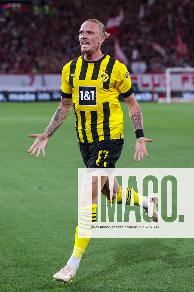 Fussball, Saison 2022 2023, 1. Bundesliga, SC Freiburg - Borussia Dortmund, Marius Wolf (Borussia Dortmund) bejubelt das Tor zum 1:3, Foto: Dennis Ewert RHR-FOTO xRHR-FOTO DEx