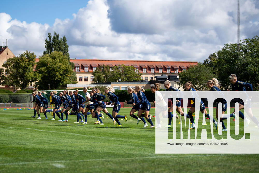 Players of Sweden during a training session with the women s national football team on September 1, 2022 in Visby. Photo: Emma Wallskog BILDBYRAN COP 320 EW0086 fotboll football soccer fotball träningsläger träning sverige sweden training camp training practice fifa womens world cup qualifier dam bbeng