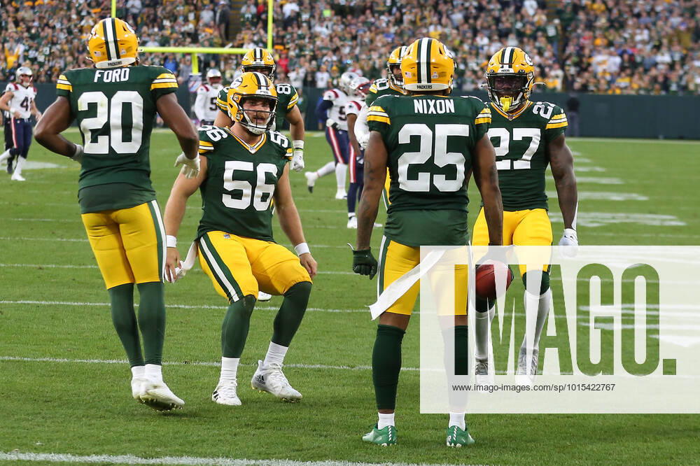GREEN BAY, WI - OCTOBER 02: Green Bay Packers cornerback Keisean Nixon (25) downs a ball on the one yard line during a game between the Green Bay Packers and the New England Patriots at Lambeau Field on October 2, 2022 in Green Bay, WI. (Photo by Larry Radloff Icon Sportswire) NFL, American Football Herren, USA OCT 02 Patriots at Packers Icon2210024330