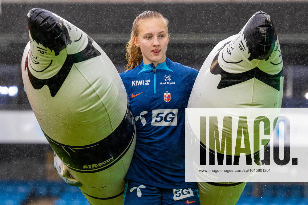 Goalkeeper Sunniva Skoglund of the Norwegian women s national football team during a training session on October 5, 2022 in Oslo. Photo: Vegard Grott BILDBYRAN kod VG VG0365 bbeng fotboll football soccer fotball träningslandskamp International Friendly, Länderspiel, Nationalmannschaft privatlandskamp träning practice training trening norge norway women dam