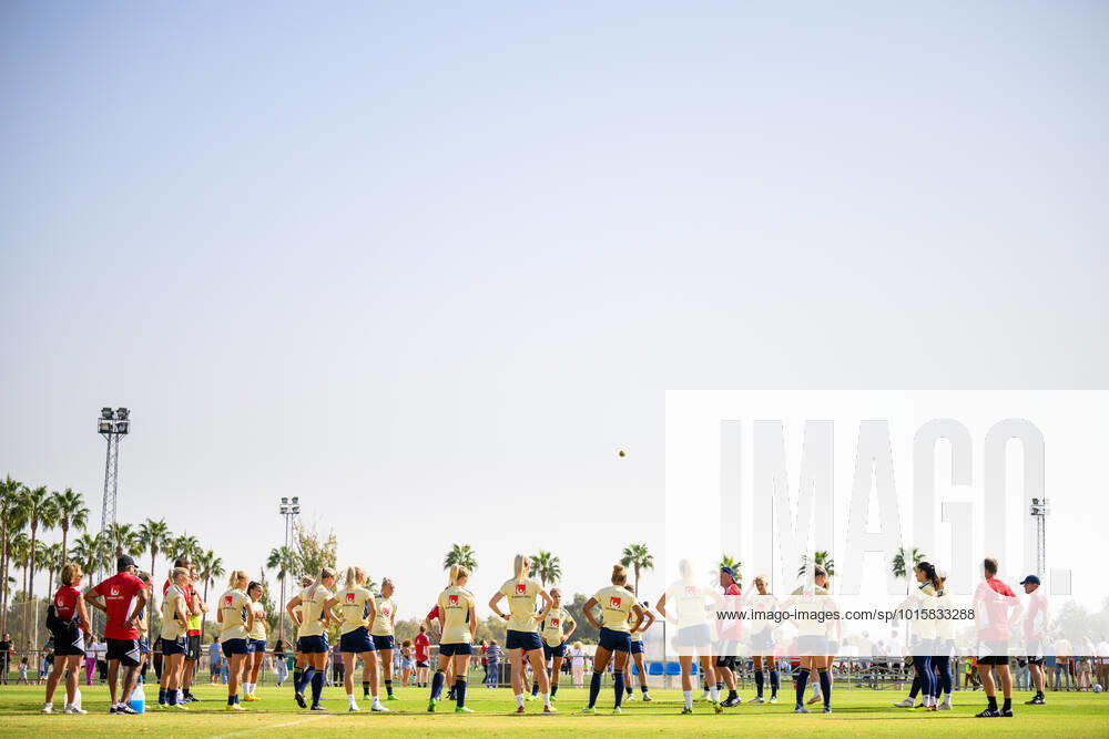 Players of the Swedish women s national football team gatjer at a training session on October 9, 2022 in Cordoba. Photo: Ludvig Thunman BILDBYRAN kod LT LT0426 fotboll football soccer fotball träning practice training sverige sweden dam bbeng