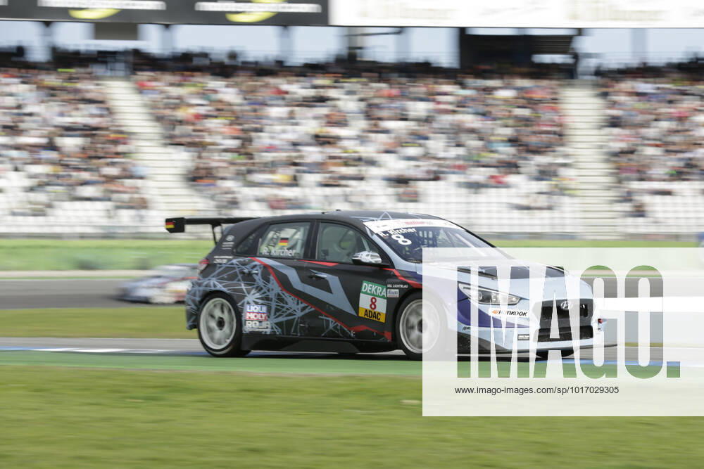 Hockenheim, Deutschland 23. Oktober 2022: ADAC GT Masters - Hockenheim - Qualifying - 2022 Rene Kirchner ( 8 ROJA Motorsport by ASL Lichtbau Hyundai i30 N TCR) Hockenheimring Baden-Württemberg