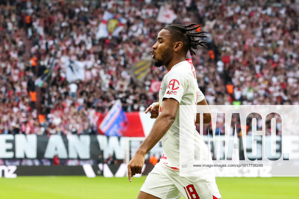 Torjubel - Torschütze Christopher Nkunku (RB Leipzig,18) trifft zum 1-0 - 1. Fussball Bundesliga Saison 2022-2023 Punktspiel RB Leipzig vs. Bayer Leverkusen in der Red Bull Arena in Leipzig - Aktion,Fussball,Deutschland,Mann,Männer
