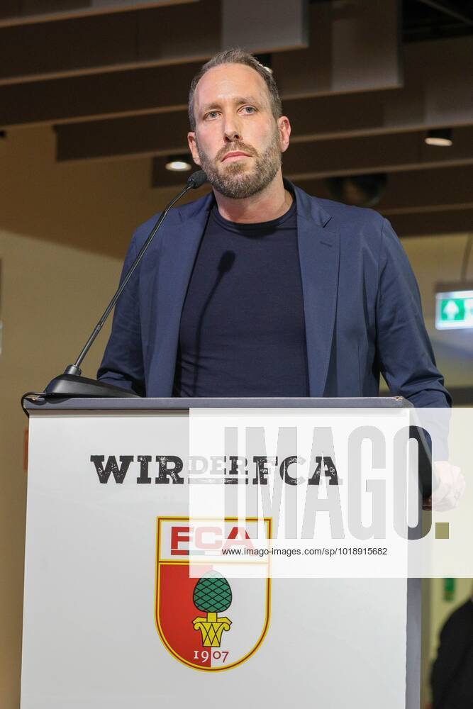Geschaeftsfuehrer Finanzen Michael Stroell (FC Augsburg), Jahreshauptversammlung FC Augsburg , Fussball, 1. Bundesliga, 14.11.2022 Augsburg Bayern Deutschland
