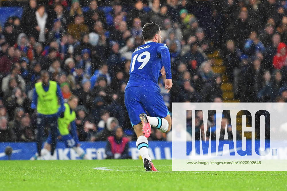 Chelsea v Bournemouth Premier League 27 12 2022. Chelsea midfielder Mason Mount (19) GOAL scores 2-0 and celebrates during the Premier League match between Chelsea and Bournemouth at Stamford Bridge, London, England on 27 December 2022. during the Premier League match between Chelsea and Bournemouth at Stamford Bridge, London, England on 27 December 2022. London Stamford Bridge Greater London England Editorial use only DataCo restrictions apply See www.football-dataco.com ,