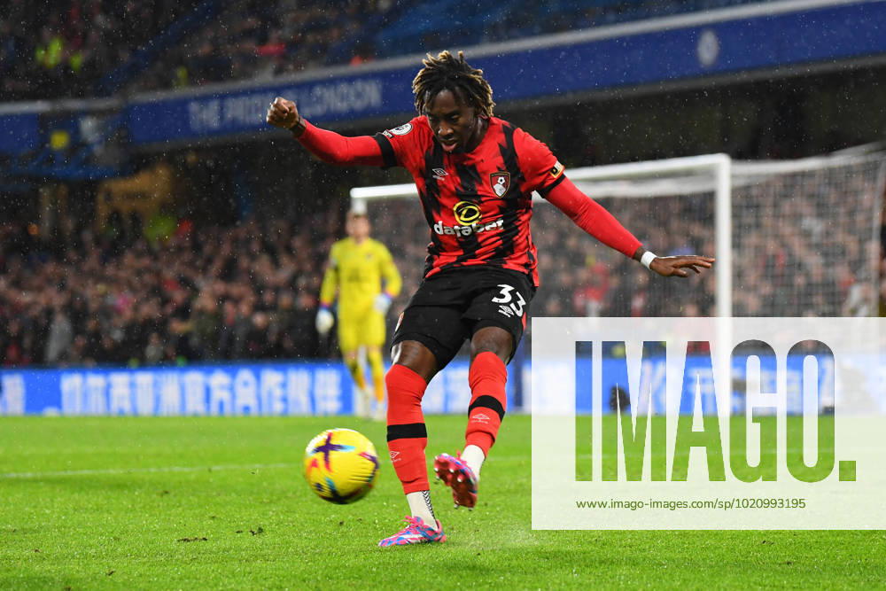 Chelsea v Bournemouth Premier League 27 12 2022. AFC Bournemouth defender Jordan Zemura (33) clears the ball during the Premier League match between Chelsea and Bournemouth at Stamford Bridge, London, England on 27 December 2022. during the Premier League match between Chelsea and Bournemouth at Stamford Bridge, London, England on 27 December 2022. London Stamford Bridge Greater London England Editorial use only DataCo restrictions apply See www.football-dataco.com ,