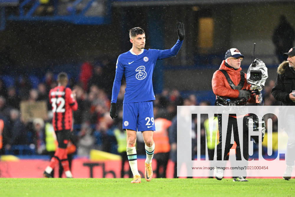 Chelsea v Bournemouth Premier League 27 12 2022. Chelsea midfielder Kai Havertz (29) applauds the fans after the Premier League match between Chelsea and Bournemouth at Stamford Bridge, London, England on 27 December 2022. London Stamford Bridge Greater London England Editorial use only DataCo restrictions apply See www.football-dataco.com ,