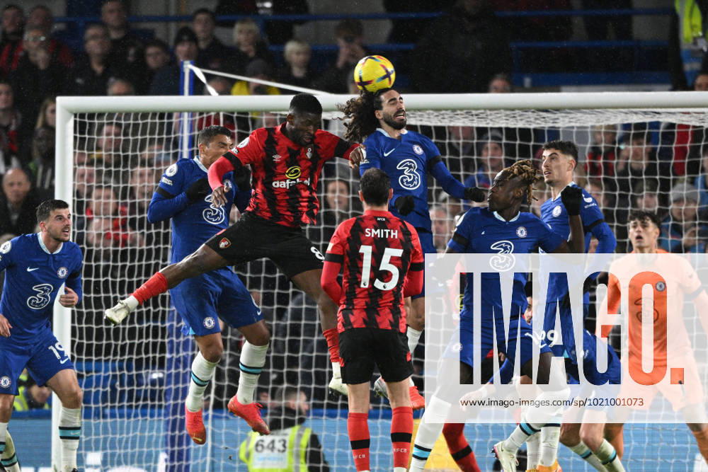 Chelsea v Bournemouth Premier League 27 12 2022. AFC Bournemouth midfielder Jefferson Lerma (8) and Chelsea defender Wesley Fofana (33) challenge for a header during the Premier League match between Chelsea and Bournemouth at Stamford Bridge, London, England on 27 December 2022. during the Premier League match between Chelsea and Bournemouth at Stamford Bridge, London, England on 27 December 2022. London Stamford Bridge Greater London England Editorial use only DataCo restrictions apply See www.football-dataco.com ,
