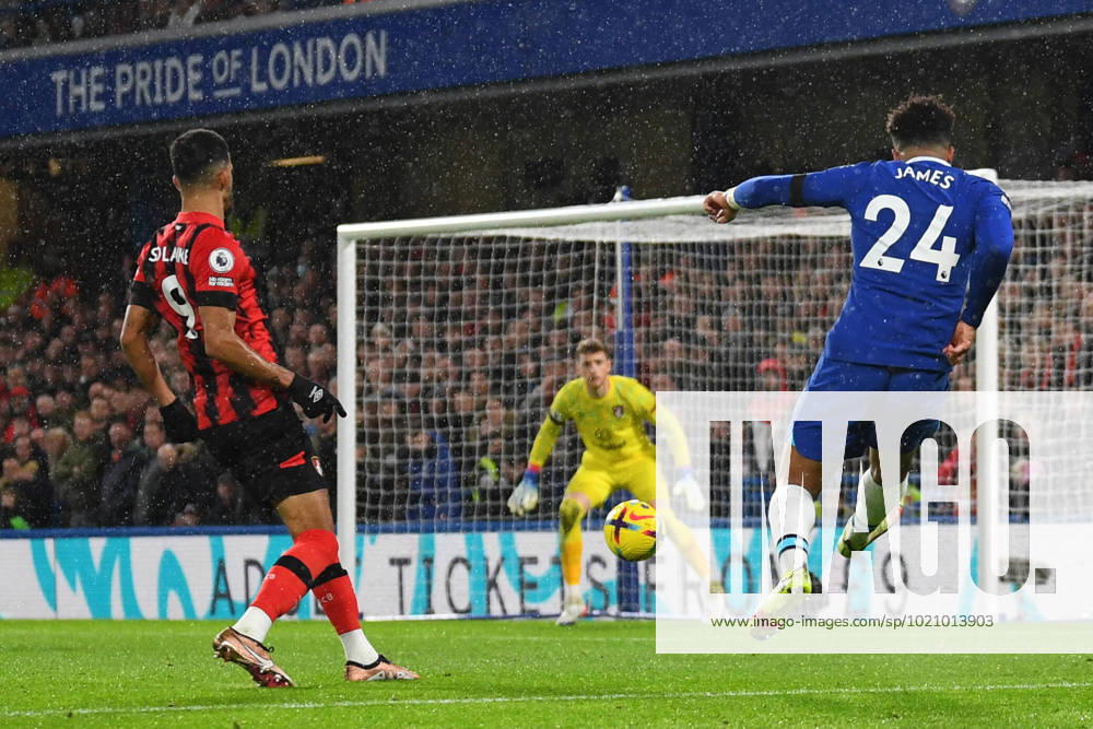 Chelsea v Bournemouth Premier League 27 12 2022. Chelsea defender Reece James (24) crosses the ball during the Premier League match between Chelsea and Bournemouth at Stamford Bridge, London, England on 27 December 2022. London Stamford Bridge Greater London England Editorial use only DataCo restrictions apply See www.football-dataco.com ,