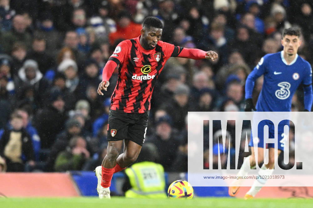 Chelsea v Bournemouth Premier League 27 12 2022. AFC Bournemouth midfielder Jefferson Lerma (8) plays a pass during the Premier League match between Chelsea and Bournemouth at Stamford Bridge, London, England on 27 December 2022. London Stamford Bridge Greater London England Editorial use only DataCo restrictions apply See www.football-dataco.com ,