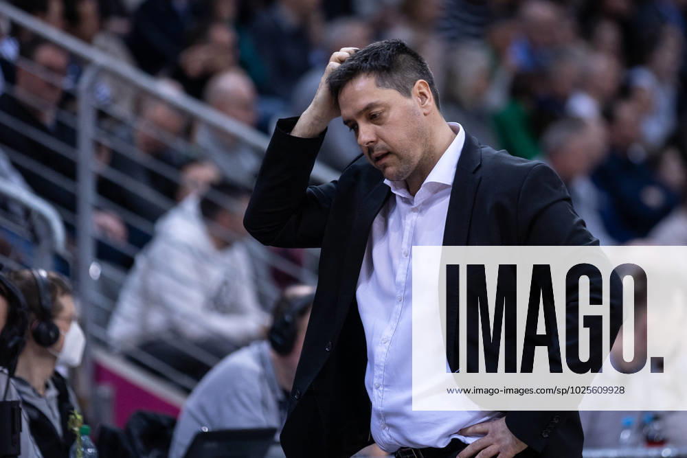EasyCredit Basketball Bundesliga, Telekom Baskets Bonn vs. Würzburg Baskets, 11.03.2023 Sasa Filipovski (Headcoach Würzburg Baskets)