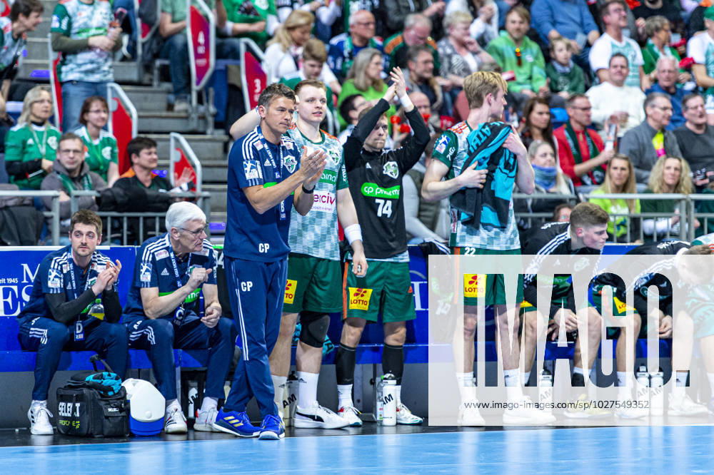 (v.l.), TSV Hannover-Burgdorf (grün) gegen Füchse Berlin (schwarz) am 26. Spieltag der Saison 2022 2023 in der LIQUI MOLY Handball-Bundesliga (06.04.2023, ZAG Arena (Hannover, GER),