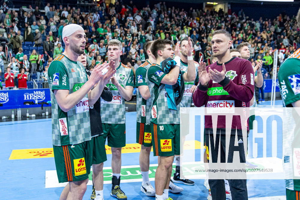 (v.l.), TSV Hannover-Burgdorf (grün) gegen Füchse Berlin (schwarz) am 26. Spieltag der Saison 2022 2023 in der LIQUI MOLY Handball-Bundesliga (06.04.2023, ZAG Arena (Hannover, GER),