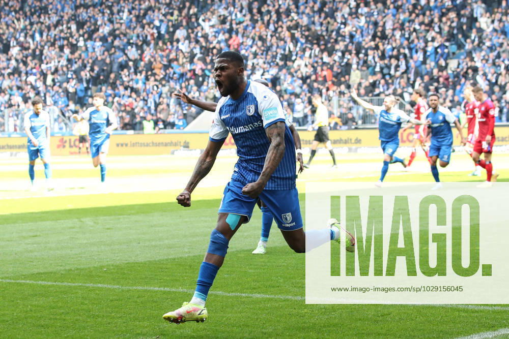 Torjubel - Torschütze Moritz Broni Kwarteng (1. FC Magdeburg,8) trifft zum 1-0 - 2. Fußball Bundesliga Saison 2022-2023 1. FC Magdeburg vs. Hamburger SV in der MDCC Arena in Magdeburg - Aktion,Fußball,Mann,Männer,Deutschland
