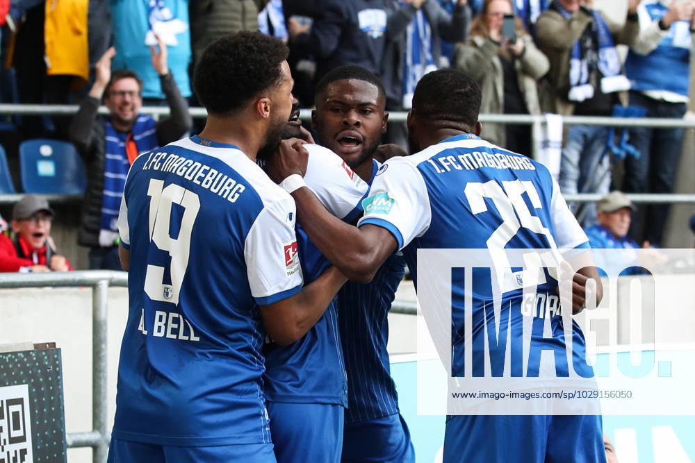 Torjubel - Torschütze Moritz Broni Kwarteng (1. FC Magdeburg,8) trifft zum 1-0 - 2. Fußball Bundesliga Saison 2022-2023 1. FC Magdeburg vs. Hamburger SV in der MDCC Arena in Magdeburg - Aktion,Fußball,Mann,Männer,Deutschland