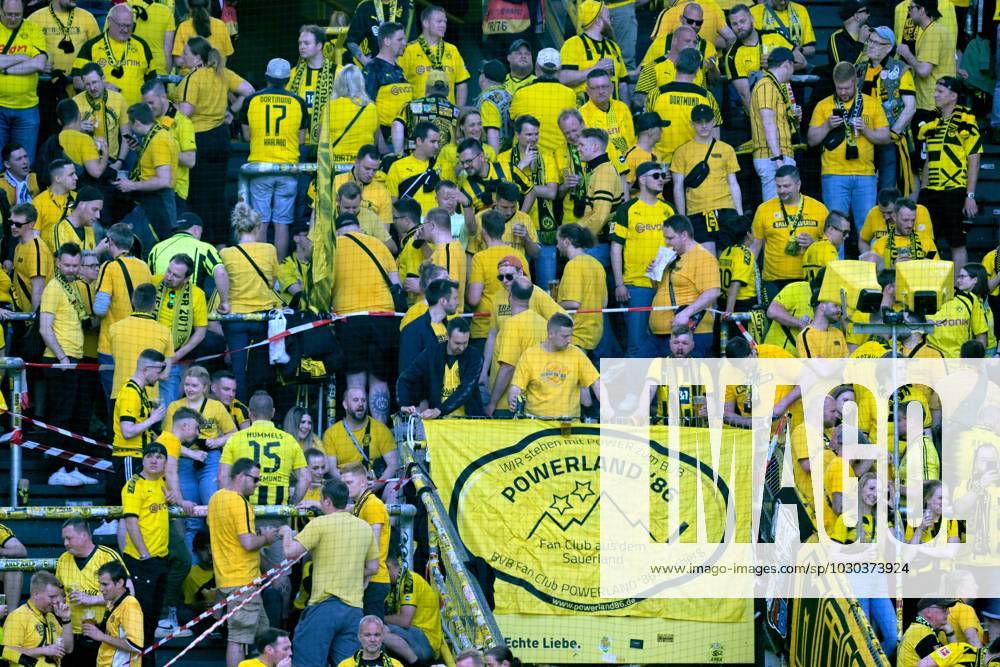 DORTMUND - Borussia Dortmund supporters ahead of the Bundesliga match between Borussia Dortmund and 1 FSV Mainz 05 at the Signal Iduna Park on May 27, 2023 in Dortmund, Germany. AP Dutch Height Bundesliga 2022 2023 ANPxSportx xGerritxvanxKeulenxIVx 470316126 originalFilename: 470316126