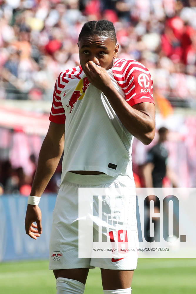 Torjubel - Torschütze Christopher Nkunku (RB Leipzig,18) trifft zum 2-0 - 1. Fussball Bundesliga Saison 2022-2023 Punktspiel RB Leipzig vs. FC Schalke 04 in der Red Bull Arena in Leipzig - Aktion,Fussball,Deutschland,Mann,Männer